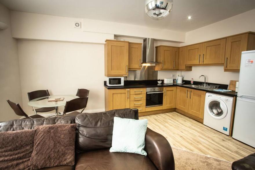 Apartment 4A/4B - Bright and Beautiful