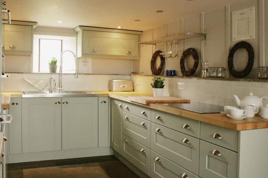 The Farmhouse - Laythams Holiday Lets Retreat