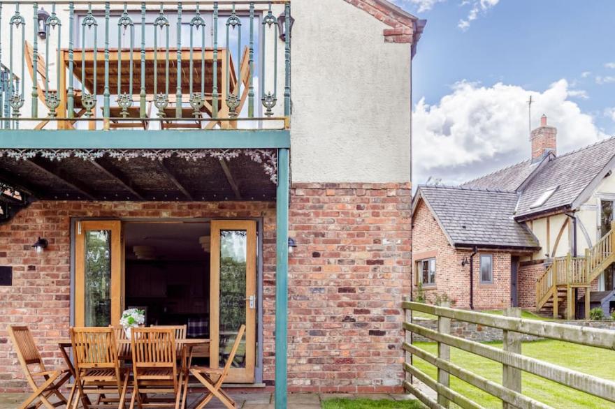 Countryside Coach House near Chester
