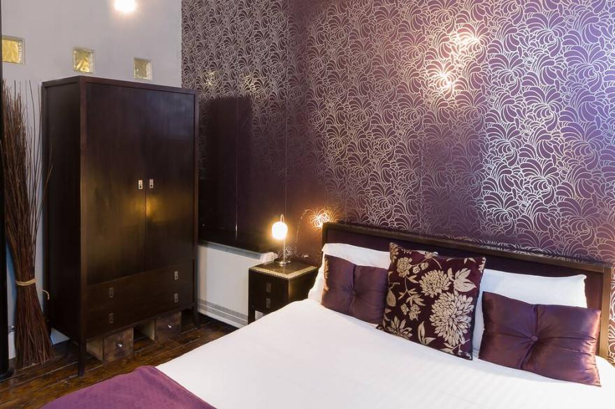Pad 1 - Three Bedroom Apartment - Lushpads