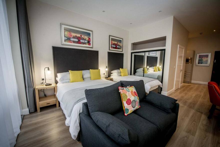 The James Suites - Designer suite with kitchen.