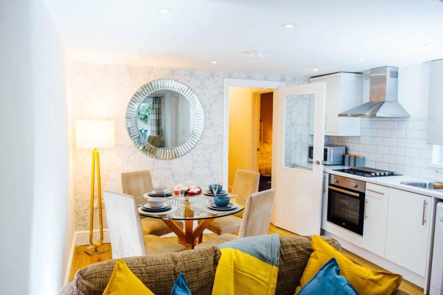 Villa Mimosa 1 - Stay in Cardiff with Sotero Lettings and Management