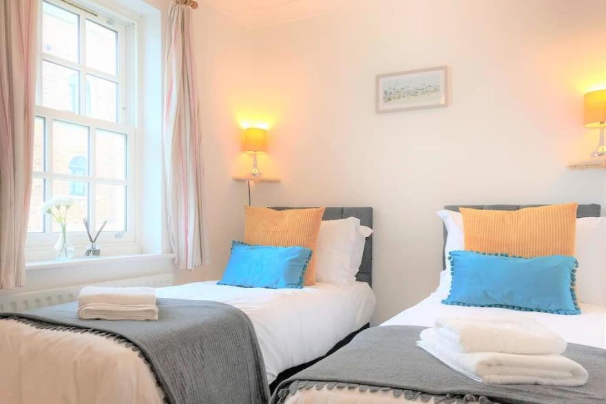 Seaside Cottage with Parking in Central Worthing