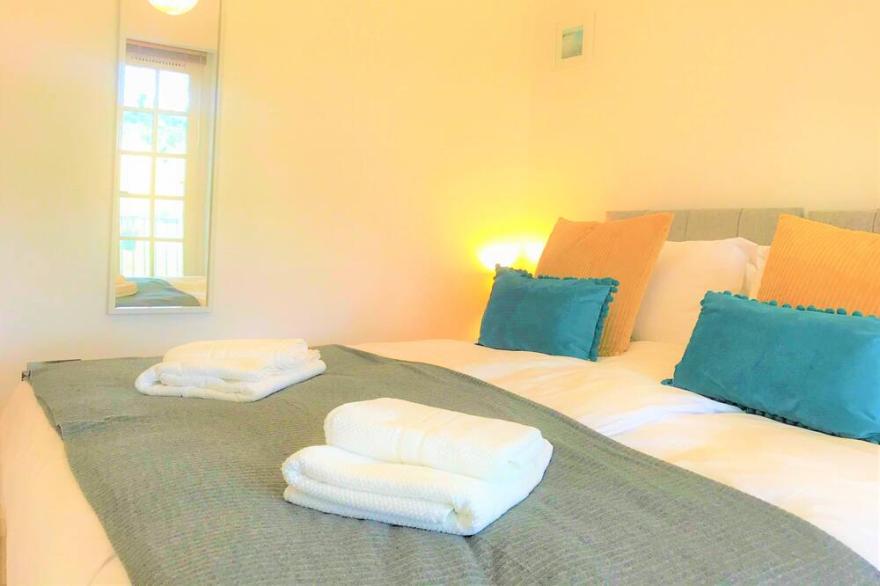 Seaside Cottage with Parking in Central Worthing