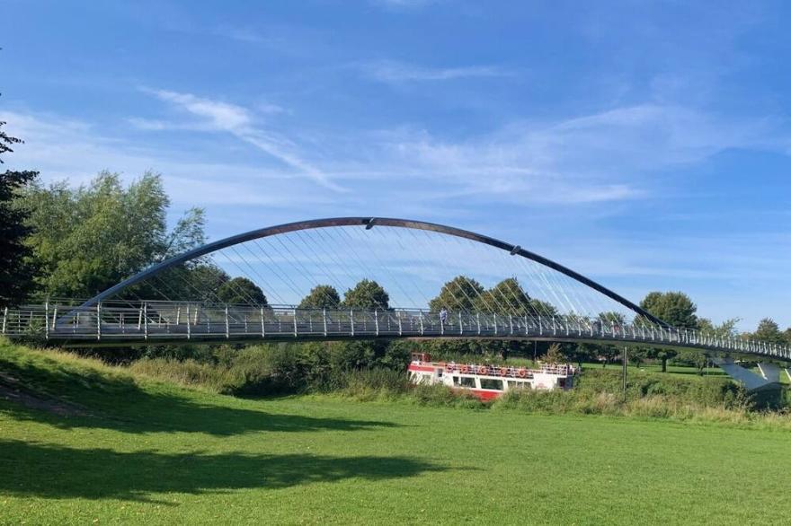 Alma York - Pretty Victorian Cottage