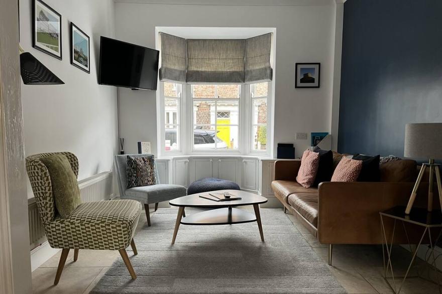 Alma York - Pretty Victorian Cottage