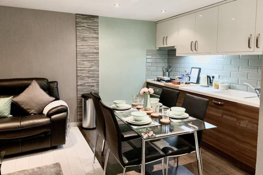 Richmond House - Accommodation provided by STAYTOR