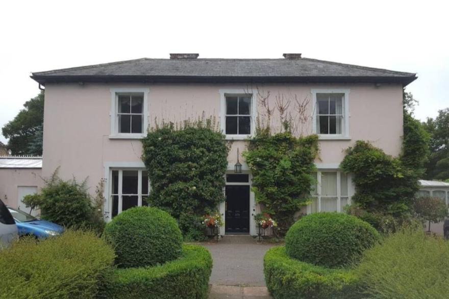 Lux Apartment at Marley House