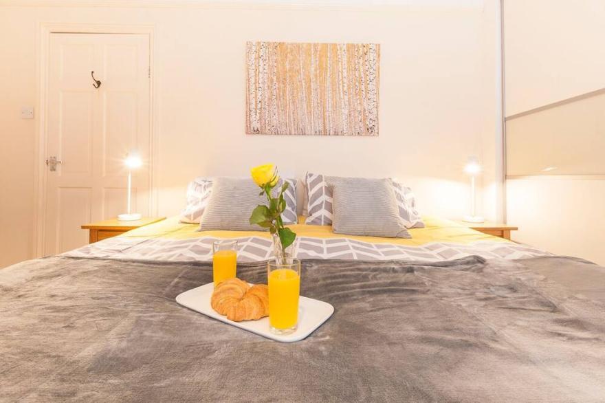 Radford Place | Central, Sleeps 6, Family friendly