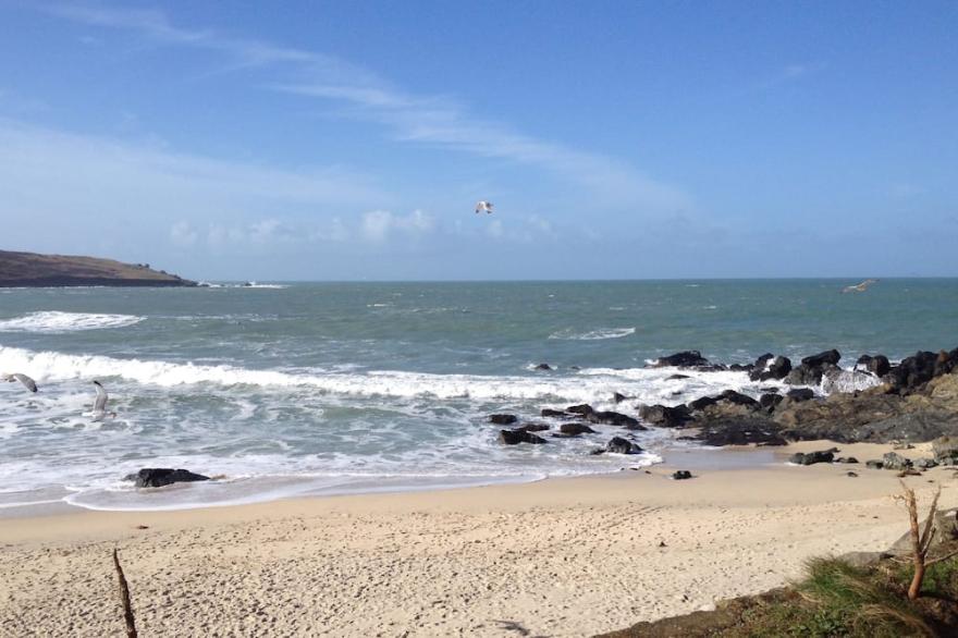 Cornwall 2 bed Cottage in St Ives near beach + WiFi + Log Burner