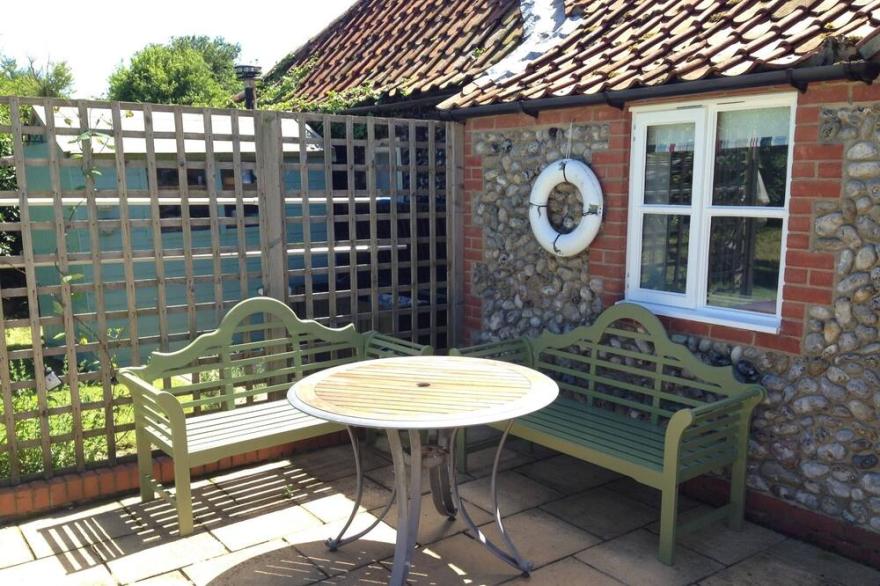PRIVATE POOL, COTTAGE WITH ANNEX SLEEPS 8
