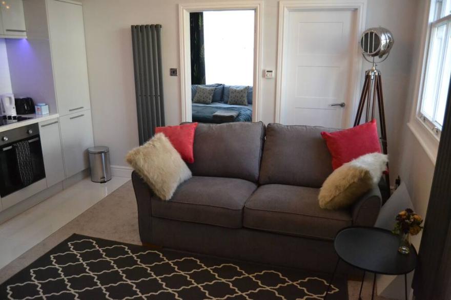 Shaftesbury Road Apartment-  in leafy residential st near the North Laine.