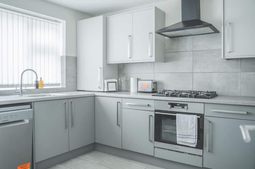 Modern 2B Ground Floor Apartment in Edgbaston!