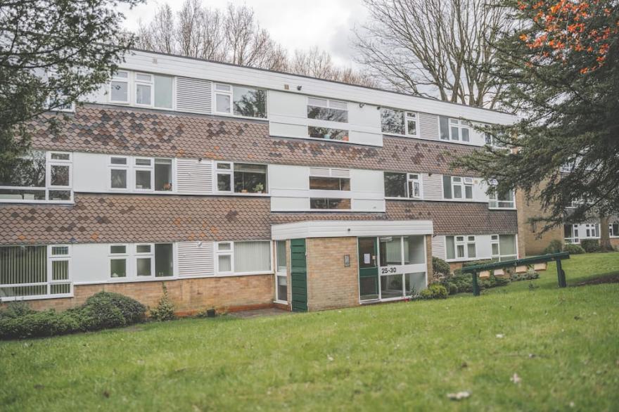 Modern 2B Ground Floor Apartment in Edgbaston!