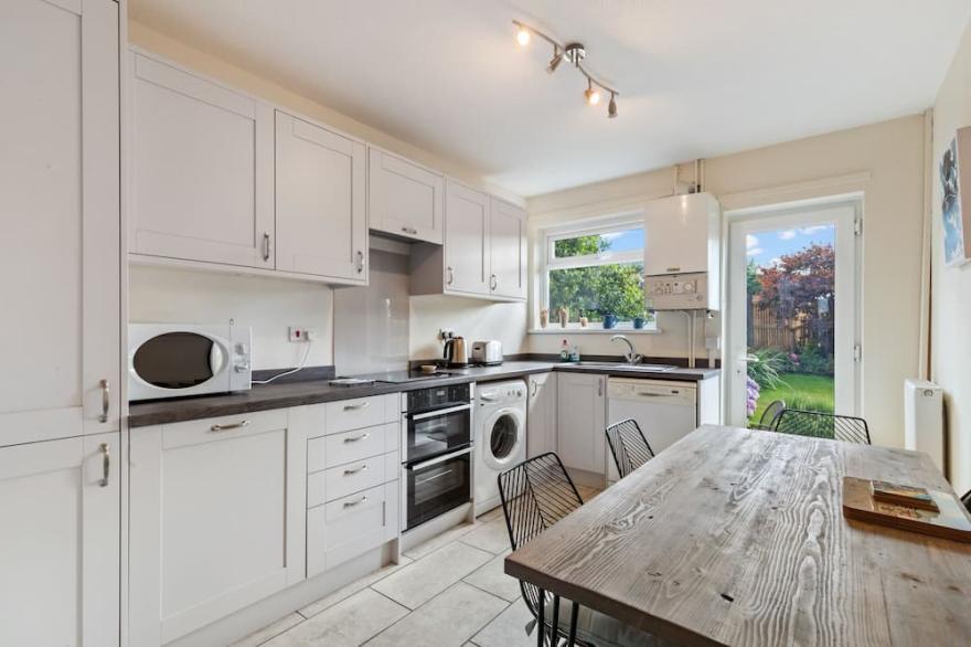 Ballyroan - Peaceful, Dog Friendly Cottage