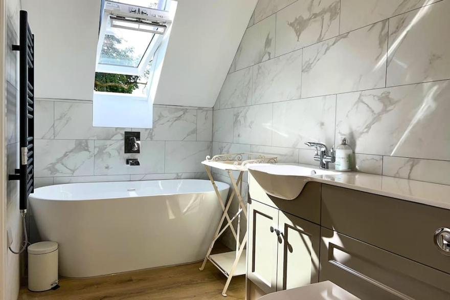 Gloriously rural, Y Felin is a fantastic luxury barn conversion in Pembrokeshire