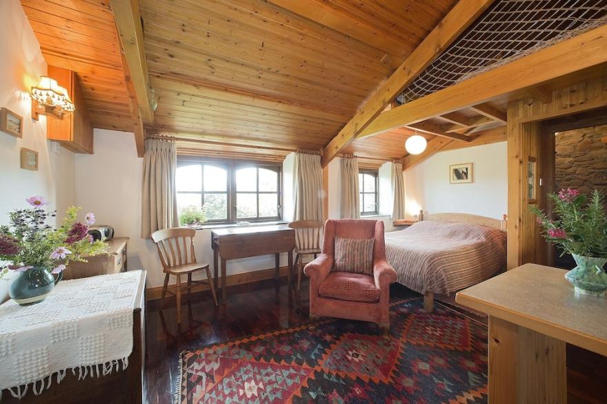 Cosy Cottage. Log Stove, Private Walled Garden, Coastal Walking From The Door.