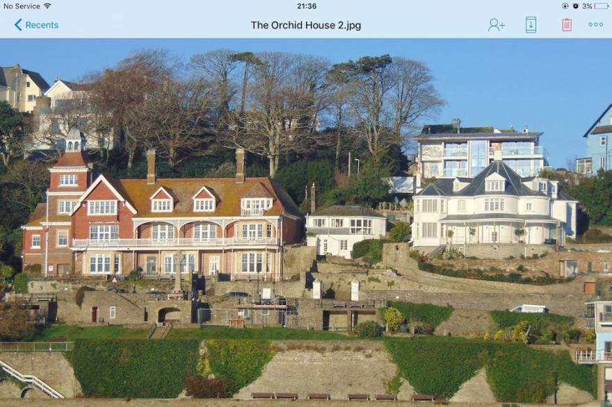 Detached House With Stunning Views Of Salcombe Estuary And Beaches