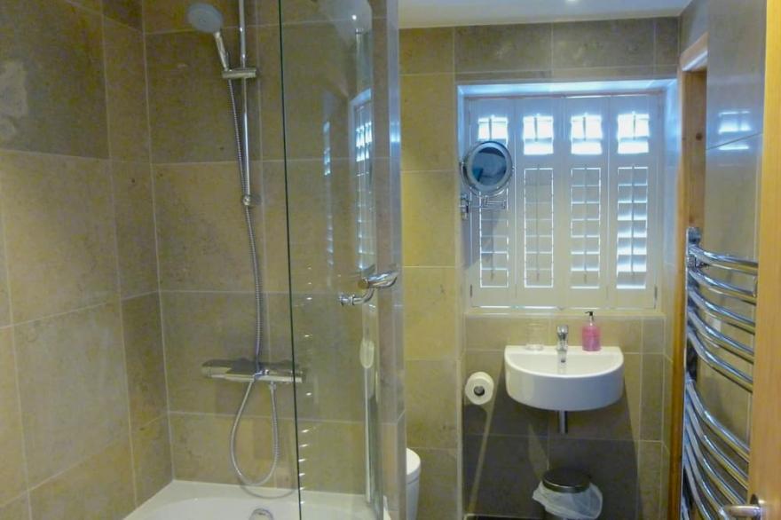 Luxury barn conversion on the fringes of Start Bay