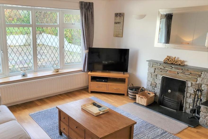 Cottage In Sought After Seaside Location with Parking and great views