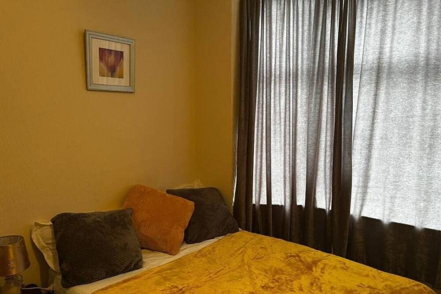 Immaculate 3-Bed House in Middlesbrough with WiFi