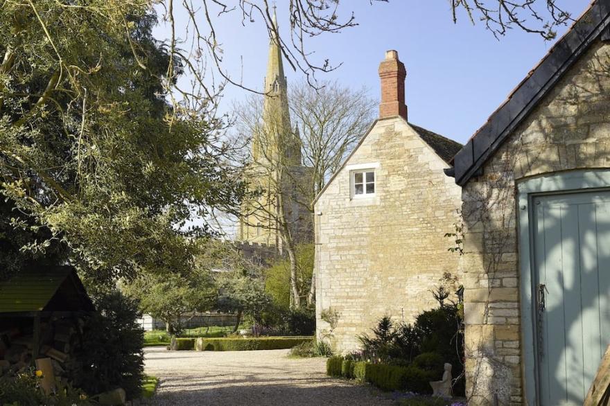 As featured in 25 Beautiful Homes, the Manor Stables offers 4*comfort and luxury