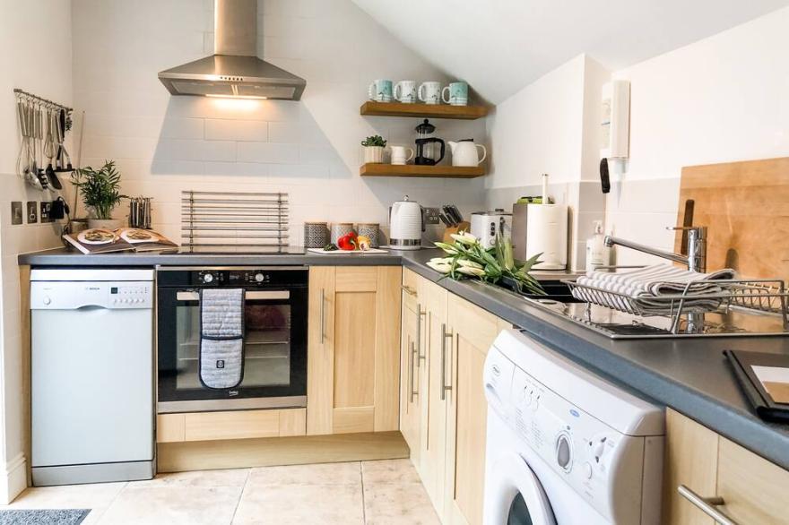 THE LOFT  Modernised fisherman's cottage in old St Ives, Cornwall