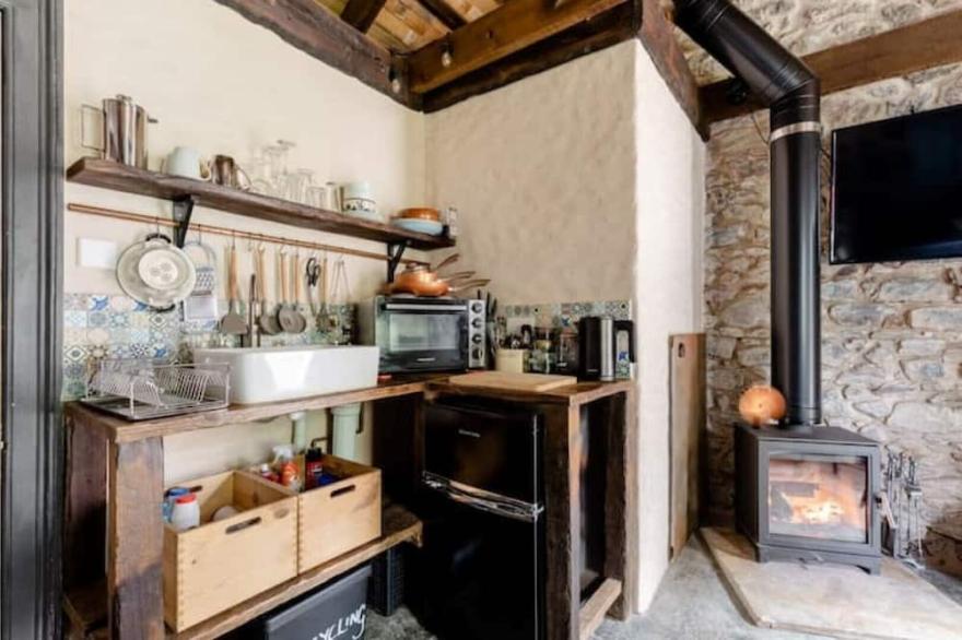 Cottage/Wood Burner Long Stays Welcome