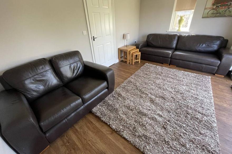 Charming Three Bedroomed Property With Hot Tub close to Monmouth town centre