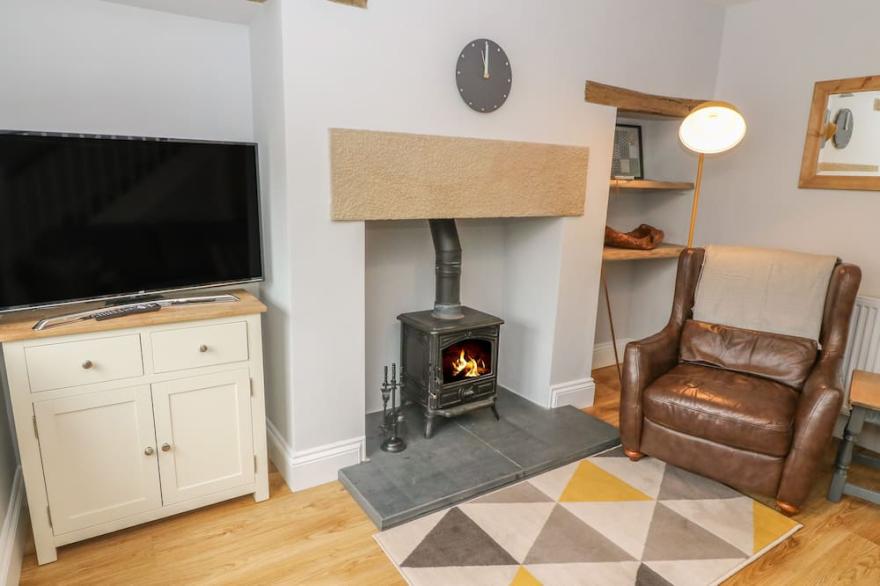 5 BANK COTTAGE, pet friendly, with open fire in Bentham, Yorkshire