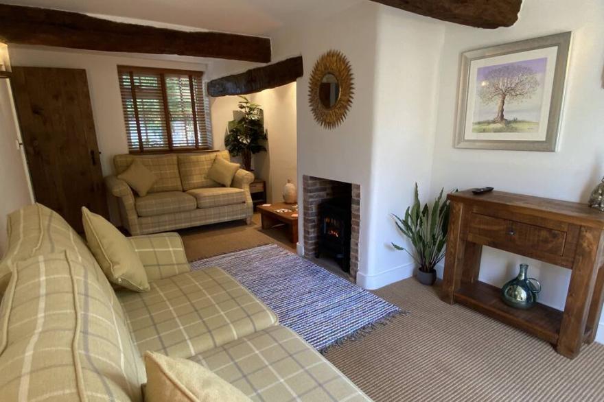 VICTORY COTTAGE 5* Gold - Chocolate box cottage