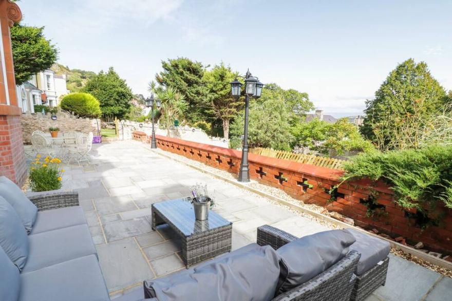 TAN TABIN, pet friendly, country holiday cottage in Llandudno