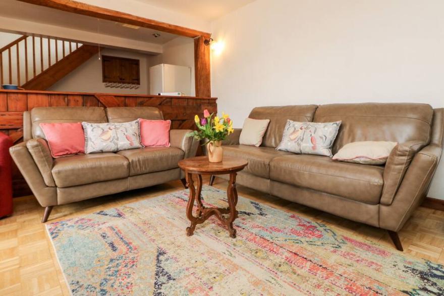 THE OLD APPLE TALLET, pet friendly, with pool in Launceston