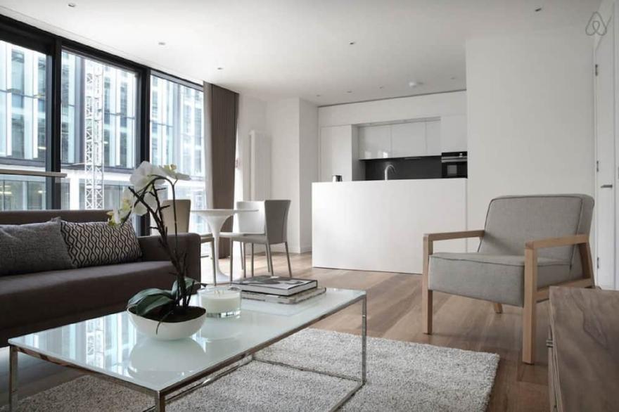 Large luxury apartment in one of Edinburgh's most desirable locations