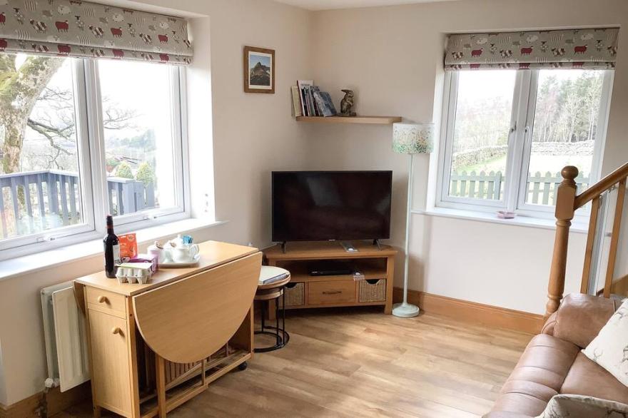 BYRE COTTAGE, pet friendly, with a garden in Garrigill, Cumbria