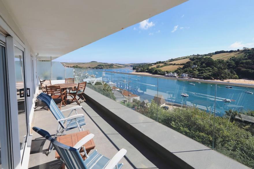 2 POUNDSTONE COURT, family friendly, with a garden in Salcombe
