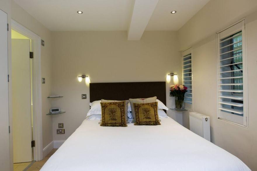 Superior 1 Bedroom Apartment for Families in Kensington Chelsea