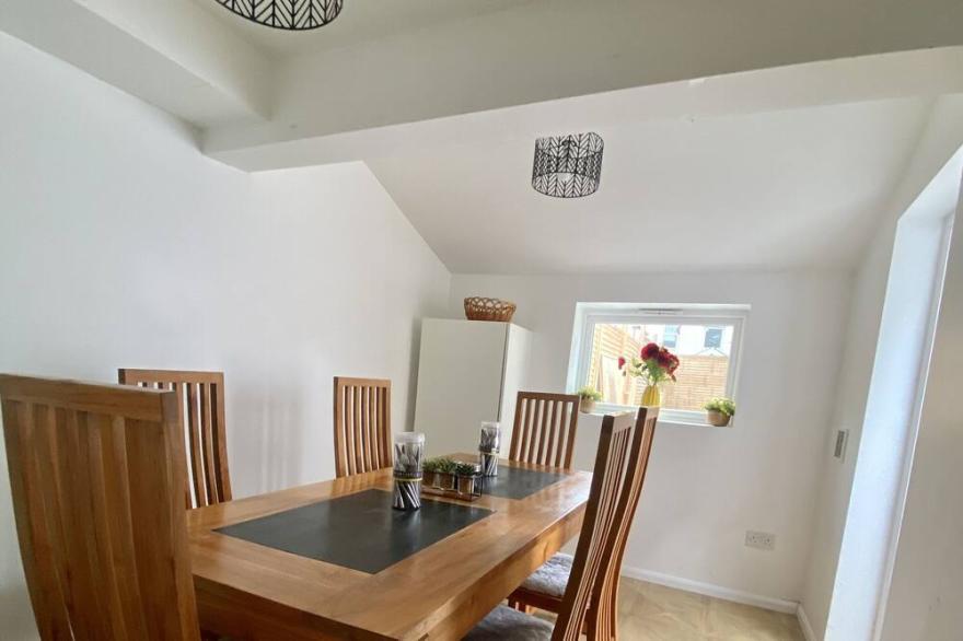 Lovely and cosy House in Cardiff, South Wales