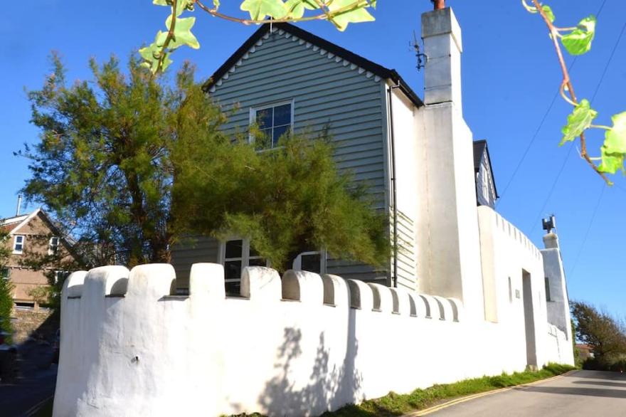 Bantham House, Bantham Beach, South Devon - A beautiful luxury family home