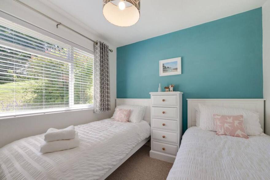 Brackenhurst - Three Bedroom House, Sleeps 5