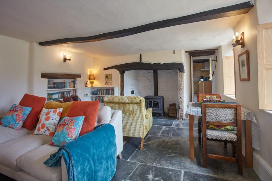 Nestled down just off the South West coast path, The North Wing of this beautiful old farmhouse is t