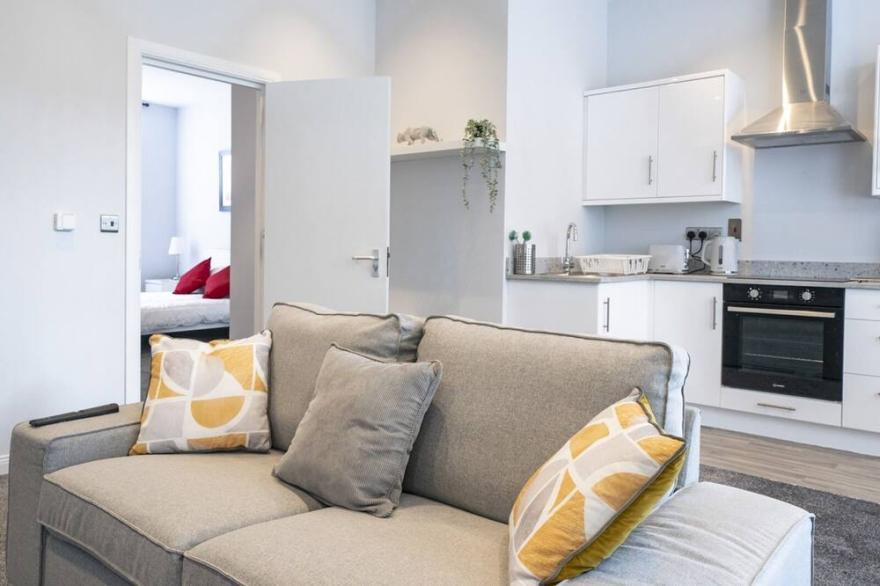 Pass the Keys | Pristine 1BR Apt Queens Uni Walk Everywhere