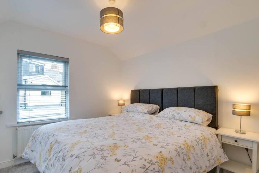 Drws Nesaf Cardiff Townhouse