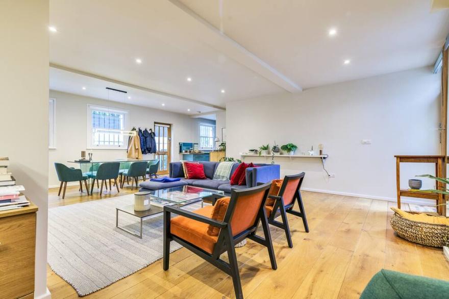High Spec, Lateral Mews Apartment