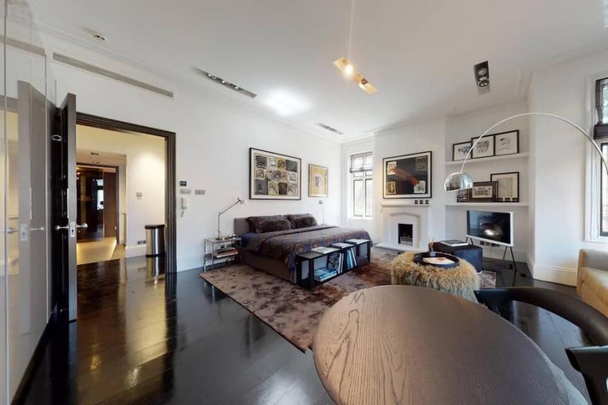 Luxury Suite in Cadogan Square
