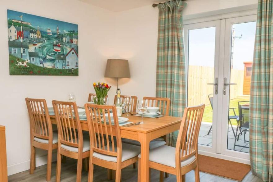 SEA DREAMS, family friendly, country holiday cottage in Marazion