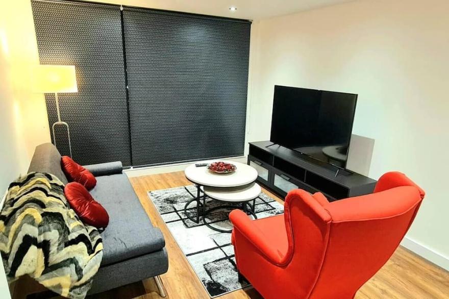 Remarkable 1-Bedroom Apartment in Salford
