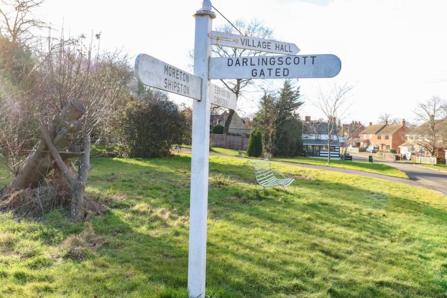 THE CHEESE ROOM, pet friendly, with a garden in Stretton-On-Fosse