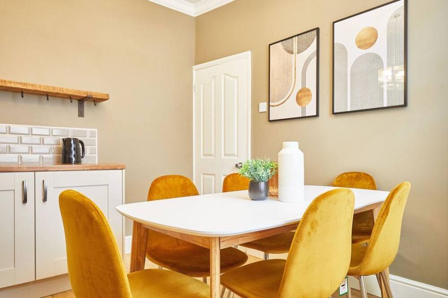 Host & Stay | Custard Cottage