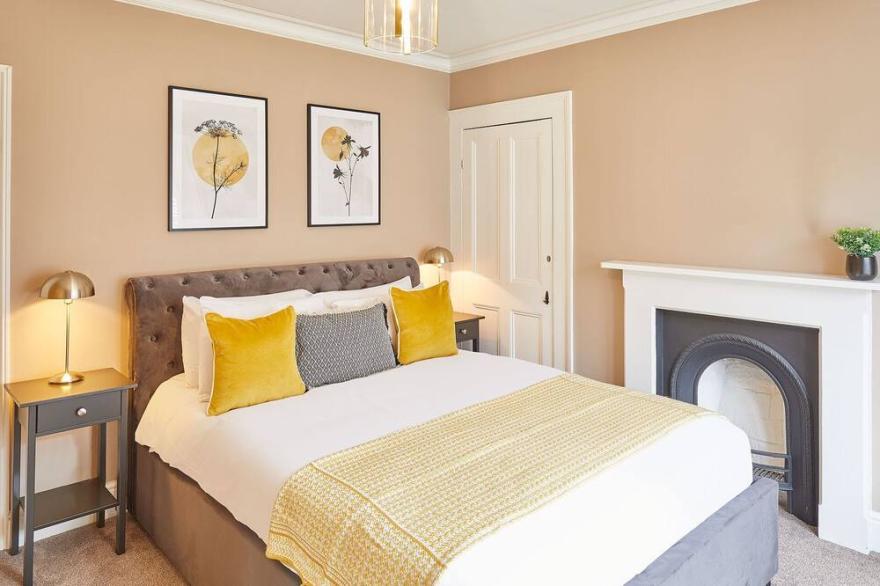 Host & Stay | Custard Cottage